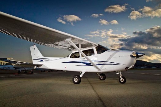 Політ за штурвалом літака Cessna 172 Київ