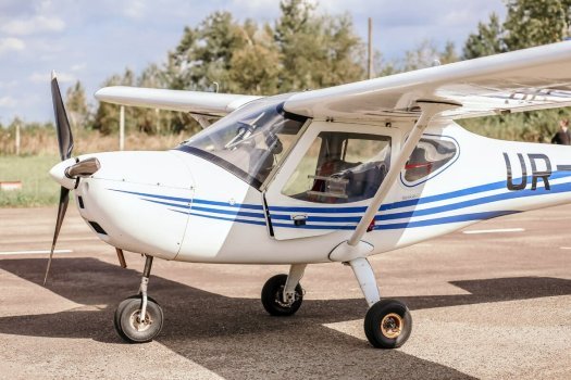 AVIADAY: Політ на авіасимуляторі та літаку К-10 у Львові