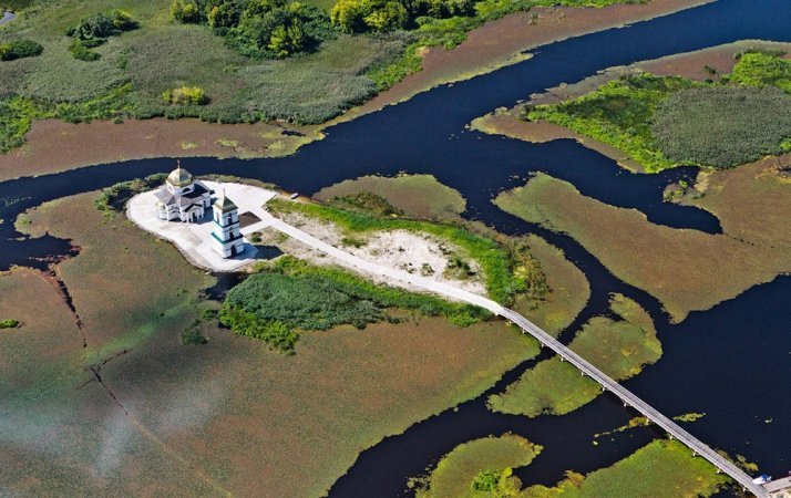 Політ на вертольоті в с. Гусинці