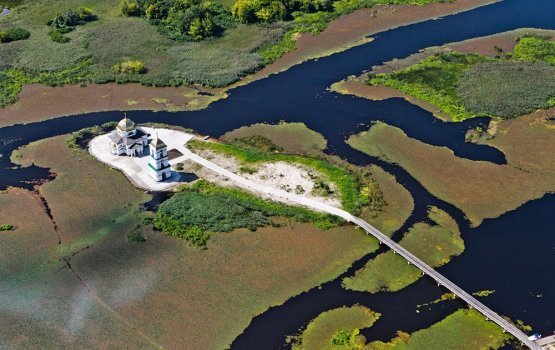 Політ на вертольоті в с. Гусинці