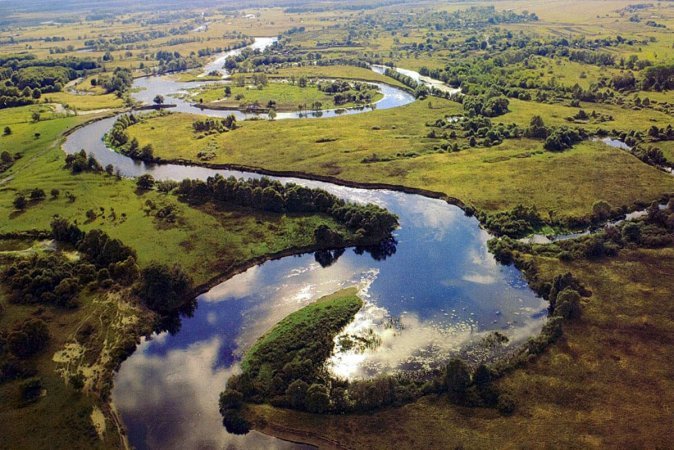 Політ на літаку над Голубими озерами