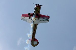 Вищий пілотаж на ЯК-52 Політ на літаку ЯК-52 з фігурами вищого пілотажу, політати на літаку ЯК-52, спортивний літак ЯК-52, політ з фігурами вищого пілотажу, сертифікат на політ на літаку ЯК-52, політ на літаку ЯК-52, Вищий пілотаж на ЯК-52, пілотаж літака ЯК-52, політ на літаку ЯК-52, подарувати політ на літаку ЯК-52, подарунковий сертифікат на політ на літаку ЯК-52, Екстремальний польоти на літаку ЯК-52, польоти на літаку ЯК-52